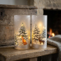 Preview: LED-Glaswindlicht „Glowina“ mit Frosted-Effekt, Waldmotiv & Timer – Beleuchteter Glaszylinder aus Mattglas mit LED-Lichterkette