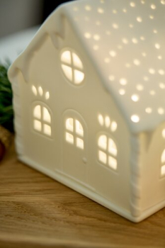 Preview: Räder Design Lichthaus „Zuckerstangenhaus“ – Porzellan-Teelichthaus für die Adventszeit