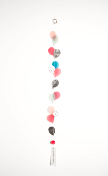Ballonkette. Feier das Leben