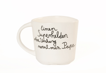Preview: Porzellantasse mit Spruch & Herzboden – Edle Tasse für Papa