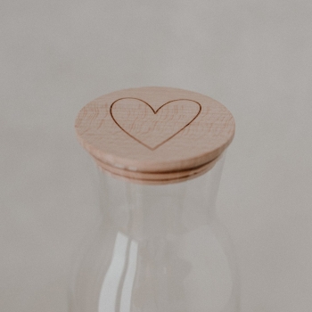 Lid for carafe with heart by Eulenschnitt