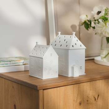 räder "Cottage Landhäuschen" Light House – Small Porcelain Tealight Holder with Perforations