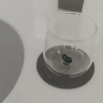 Wendbare Untersetzer „Rundum glücklich“ – Grau (2er Set)