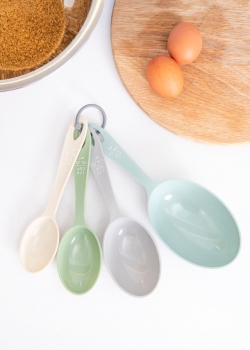 Measuring spoon set for cups