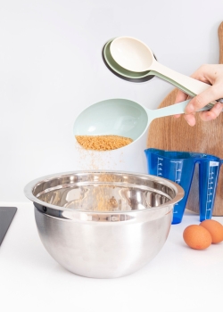 Measuring spoon set for cups