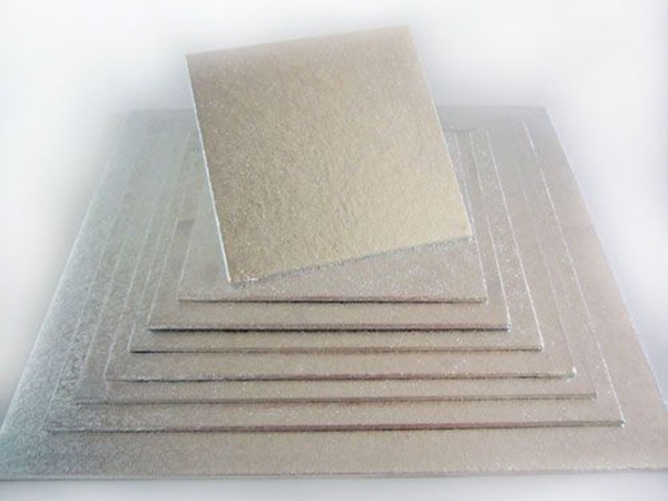 Cakeboard CakeCard quadratisch - silberfarbene Unterlage für quadratische Torten