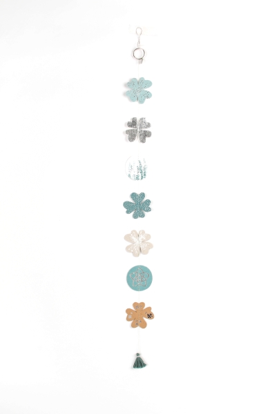Lucky clover chain.