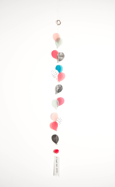 Ballonkette. Feier das Leben