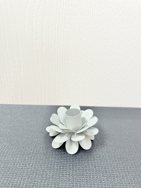 Candle holder "Flower" by Madleys