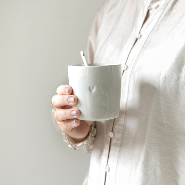 Becher, Mug, hohe Tasse "June" von Bastion Collections