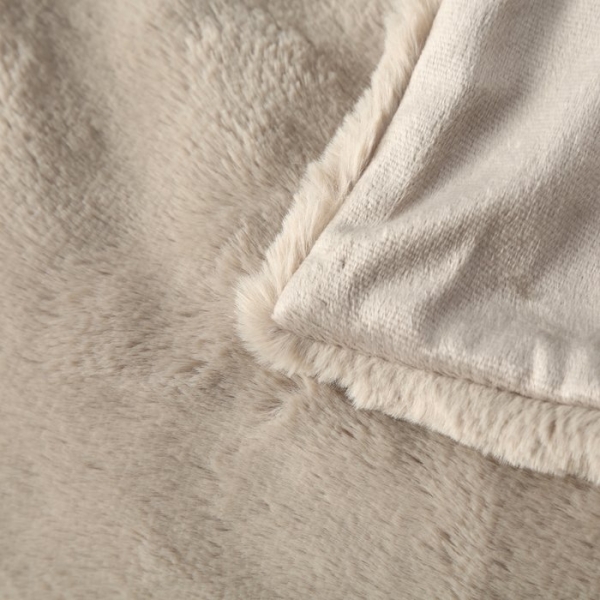 Kuscheldecke "Storan" beige