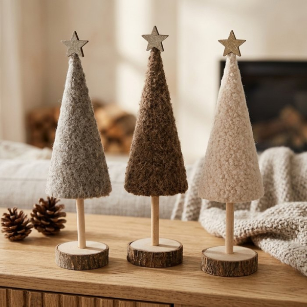 Tannenbaum – Handgearbeiteter Dekobaum mit Glitzerstern (24 cm)