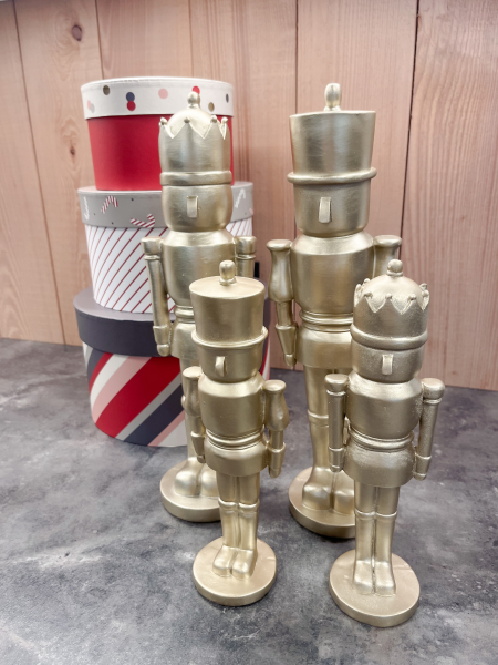 Nutcracker “Kurt” – Golden Elegance by Kaheku