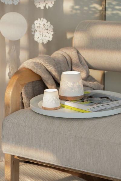 räder Poesiewindlicht „Herzen“ – Zartes Porzellan-Windlicht mit Relief und Goldakzent