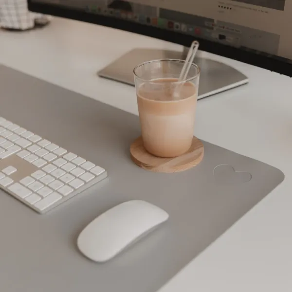 Schreibtischunterlage Herz Grau – Eulenschnitt