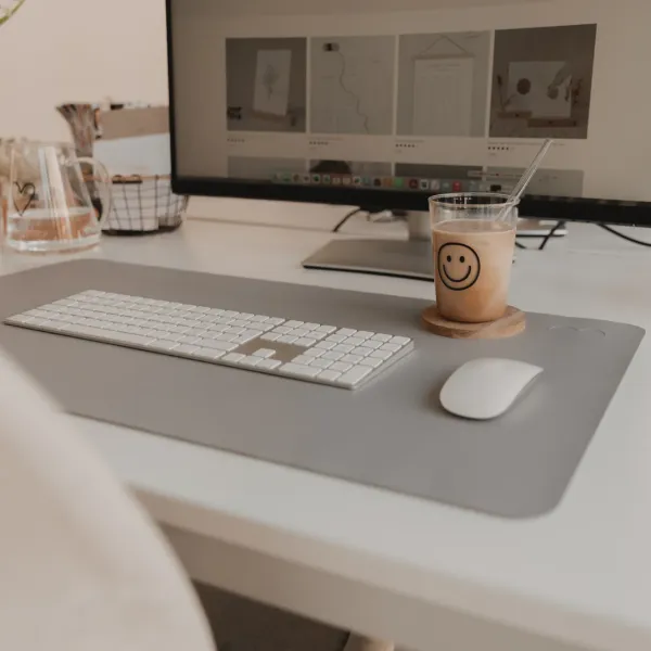 Schreibtischunterlage Herz Grau – Eulenschnitt