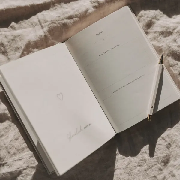 Terminkalender „Neues Glück“ – Eleganter Planer mit Leineneinband