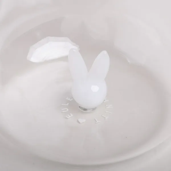 Trinkglas mit Hasenfigur von Eulenschnitt