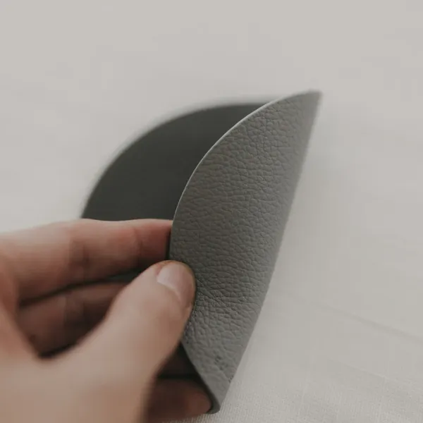 Wendbare Untersetzer Herz – Grau (2er Set)