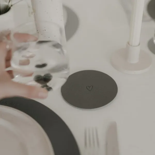 Wendbare Untersetzer Herz – Grau (2er Set)