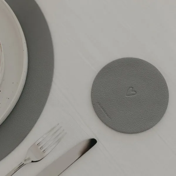 Wendbare Untersetzer „Rundum glücklich“ – Grau (2er Set)