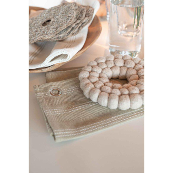 Wool Trivet & Potholder Beige – Handcrafted Design made of 100% Wool Ø 19 cm