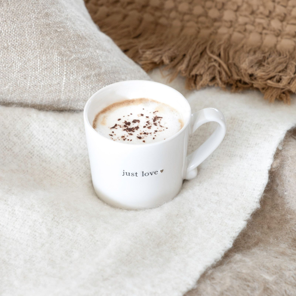 Mug mit Henkel, Tasse "Just Love" von Bastion Collections