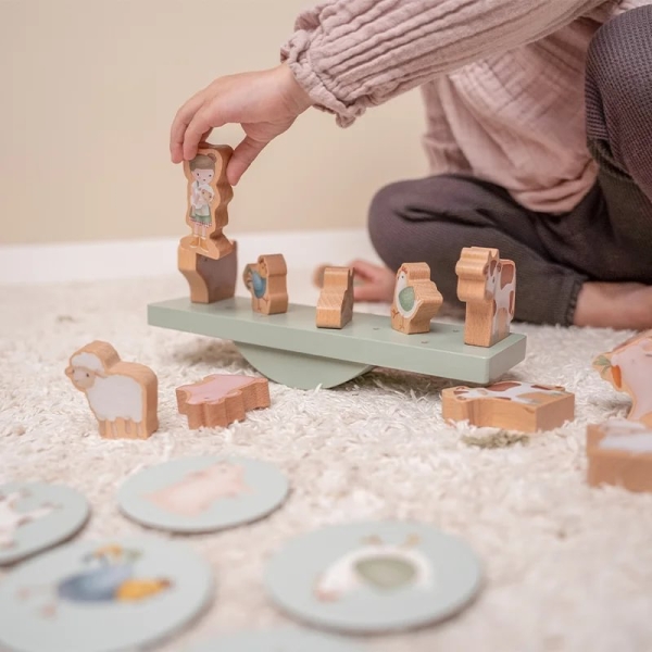 Balance game, balance game "Little Farm"