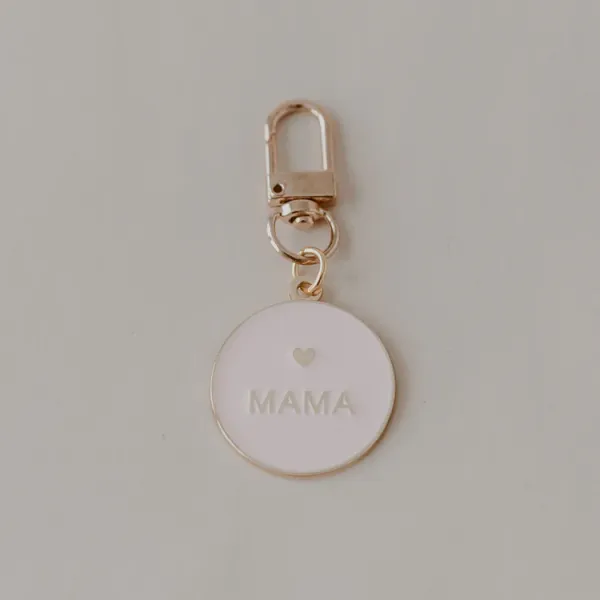 Eulenschnitt Schlüsselanhänger Mama – Eleganter Emaille-Anhänger in Rosa & Gold