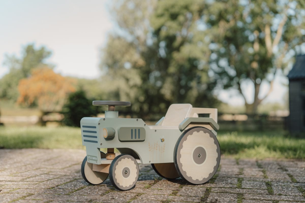 Walking tractor from Little Dutch